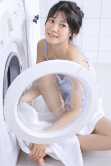 老头猛挺进王进霞的体内